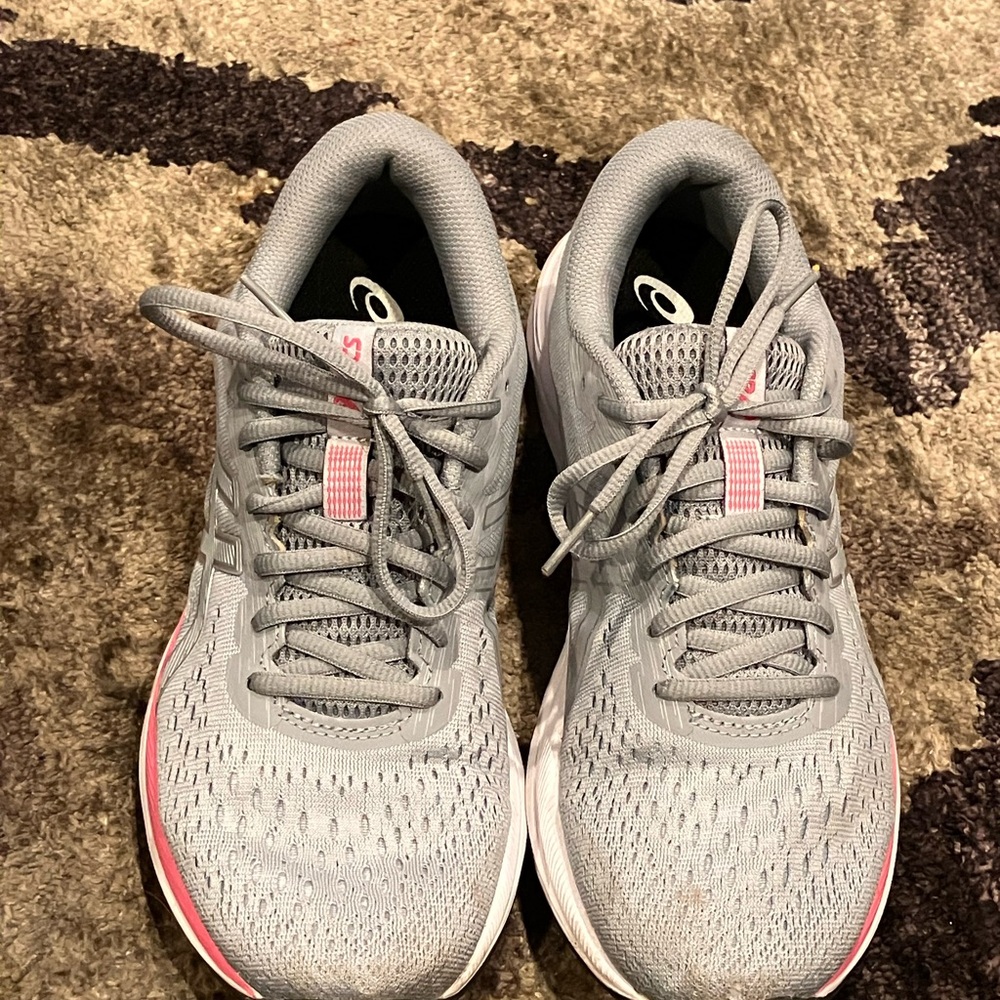 ASICS Light Gray Sneakers with Pink Highlights